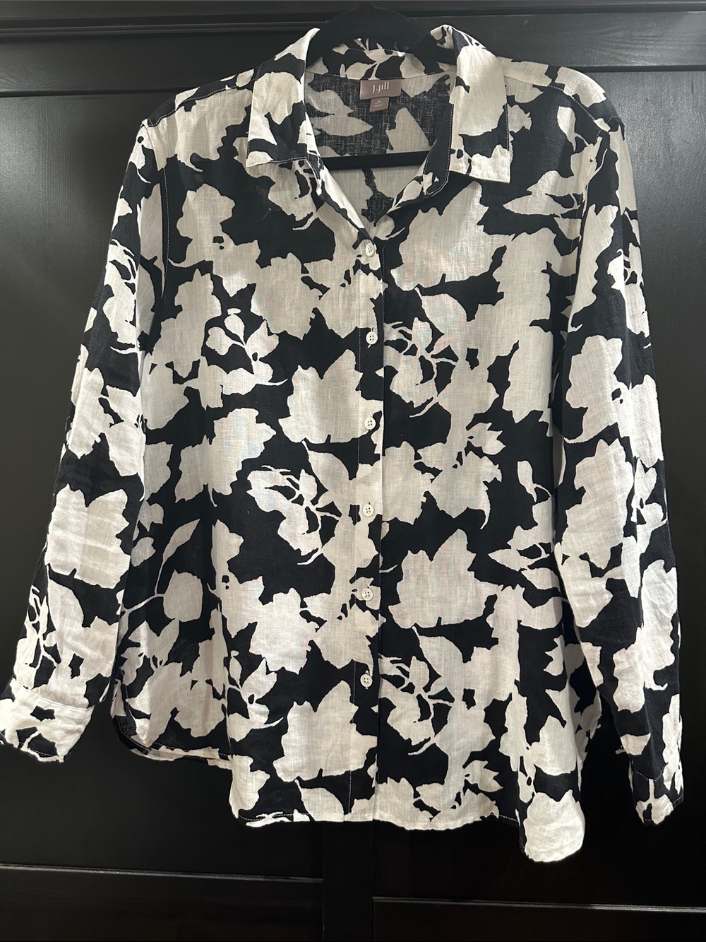 J. Jill 100% Linen Black and White Floral Button-Down Shirt